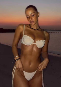 Emelie Ivory Shiny - Top*Bananhot Online